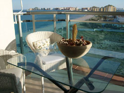 Terraza y vistas a los dos mares